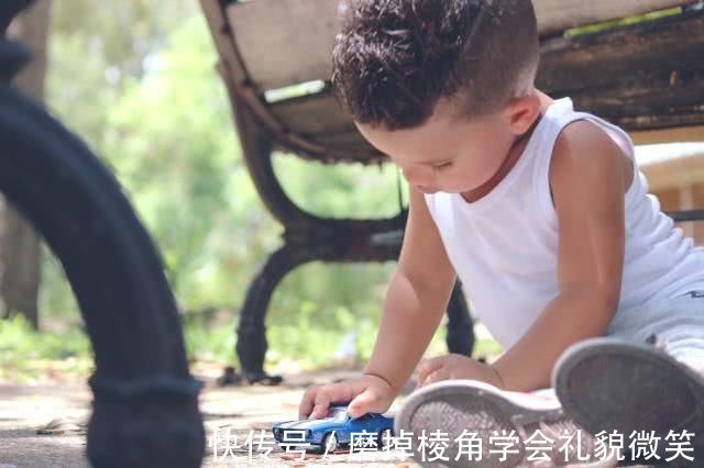 老人|宝妈怒斥孩子白眼狼，本想炫耀辛苦，却被孩子一句话问得无言以对