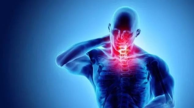 颈椎|啤酒瓶不要扔,对于颈椎病有大用,坚持这样用,还你健康颈椎