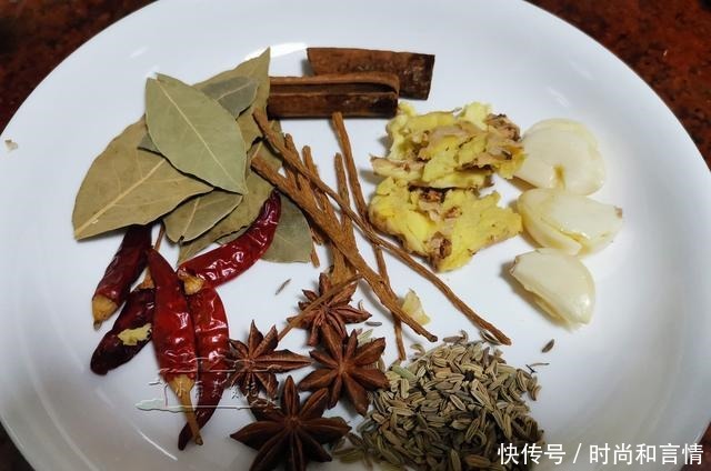 卤猪蹄|冬天,吃它总比吃猪肉好,学会了这做法,用手抓着啃,每天都想吃