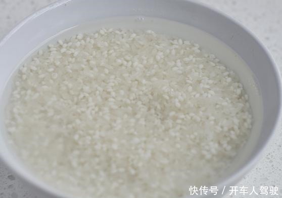 蒸肉粉怎么做52岁老阿姨拿手绝活,独一无二的好味道,比买的香