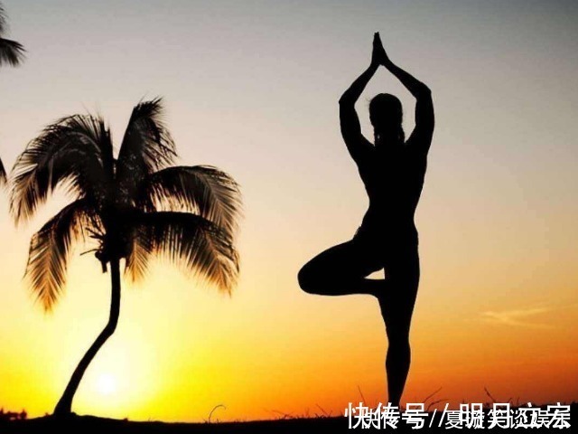 臀中肌|“背厚一寸,人老十分”,每天就这样坚持站10分钟,好处自然来