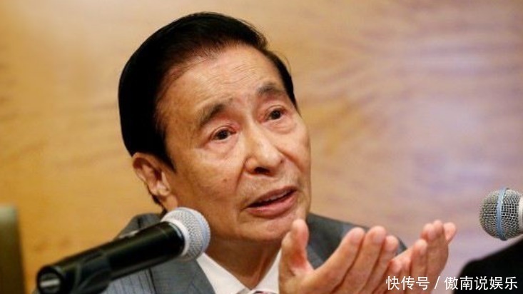 李兆基给儿子取名李家诚,李嘉诚给孙子取名扳回一城,不愧是首富