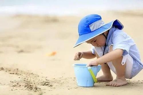 宝宝防晒比妈妈更重要！尤其是这个部位，大多数家长都忽略了