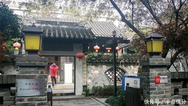 李伦|人到中年家财散尽,族人看作败家子,他写的小说被翻译成多国文字