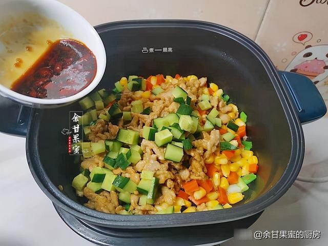 换个方法炒里脊肉，鲜嫩可口一碟上桌光盘，10分钟可做好上桌