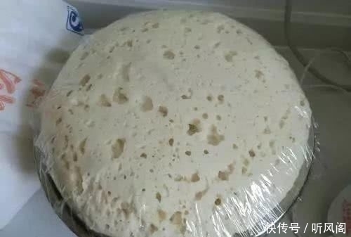 无论蒸馒头还是包子,发面只加酵母是大忌,多加3样,分分钟溢盆