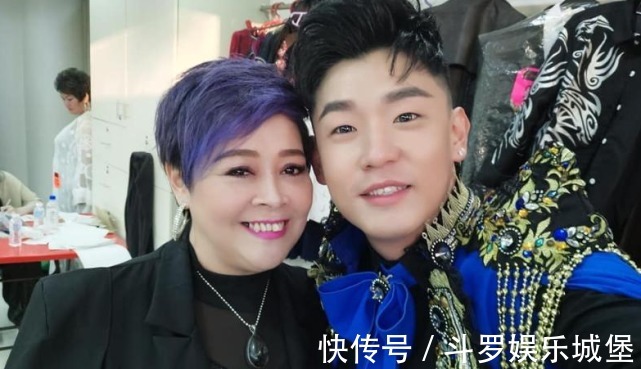 刘汉文|46岁华人歌手李菱因新冠去世,生前还曾接种疫苗,女儿深夜发文