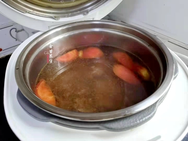 到了夏天,常给家人炖牛肉汤,低脂味美又开胃,好喝不腻人