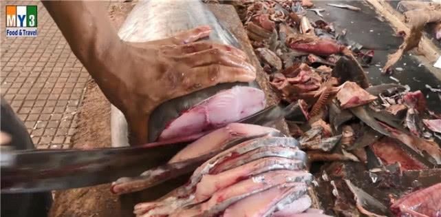 这切|没见过这么切鱼的,这切鱼的功夫了得,谁能说出他切了多少片鱼