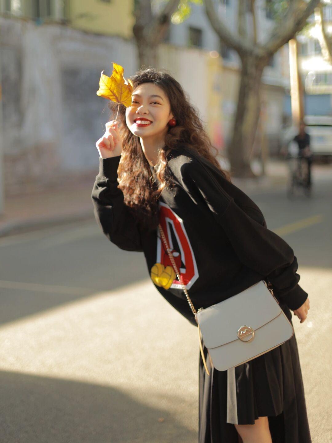 卫衣 冬天穿“卫衣”就选这几款,日常舒适又百搭,普通人也能驾驭