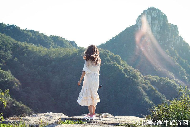 玻璃桥|落日余晖，一颦一笑染尽迷人秋色，遇见古老神秘之国—沂蒙山