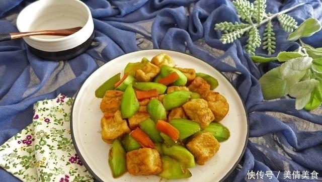 豆腐加这菜清香无比,再来点肉,好吃到上桌秒光!只长劲不长胖