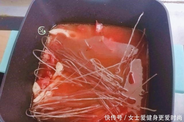 天冷,我家经常做这一锅炖,做法无难度,麻辣鲜香,好吃过瘾