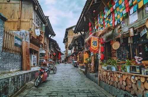 老年|别只知道西塘乌镇，国内这20个小众且原始的古镇一样值得去