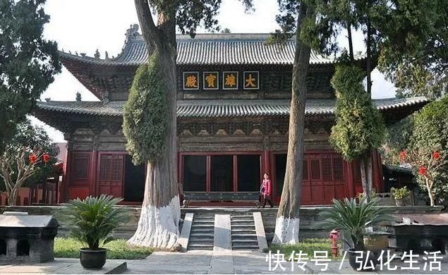 报恩寺|中国“最奢侈”的寺庙，全寺用楠木建成，共雕刻有9999条龙