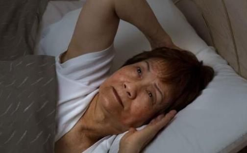 疾病|早醒可能是病,早上起床有5种表现,可能暴露了几大疾病,望周知