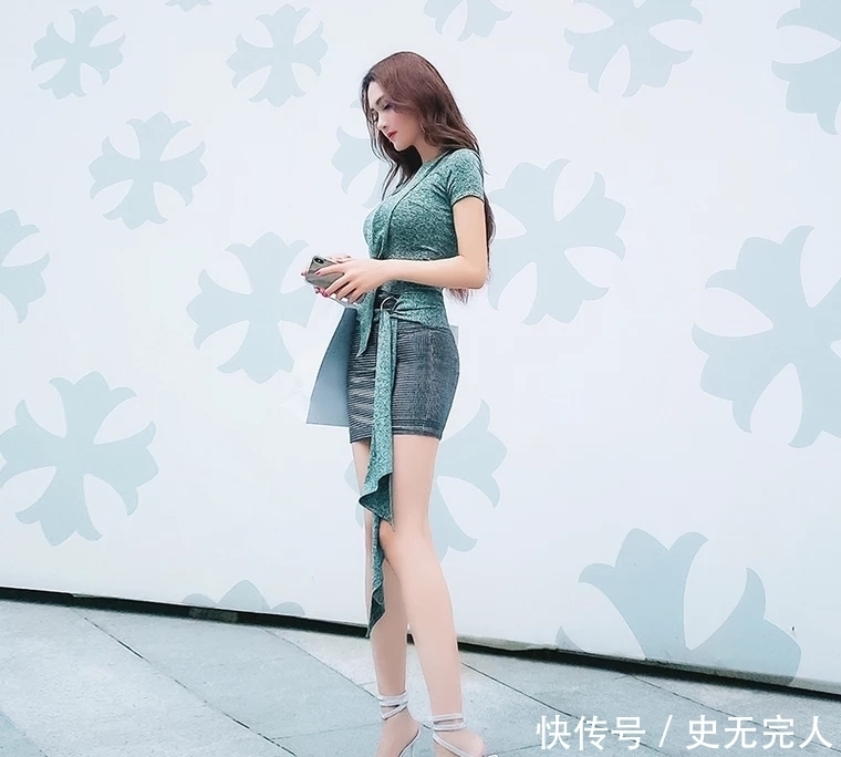 姣好|身材姣好,颜值在线,气质模特演绎女人似水柔情