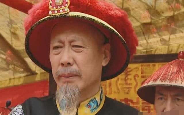 圈禁|《雍正王朝》康熙决定圈禁老十三胤祥时,为什么把帽子摘了又戴上,说明什么