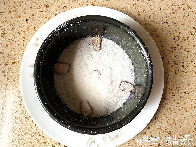 大米糕最简单的做法,无需烤箱,蒸一蒸,暄软弹口,好吃不上火