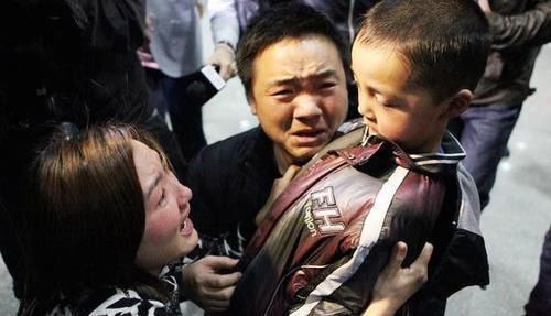 名字|4岁萌娃找上民警称:我爸爸丢了,得知宝爸名字后,民警笑喷