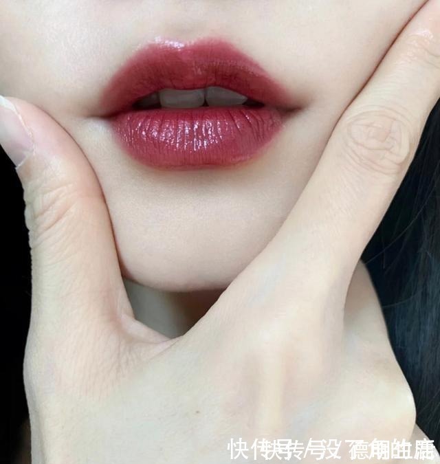 气质 精致女生都喜欢这四只口红,气质显白又小女人,阿玛尼400占一个