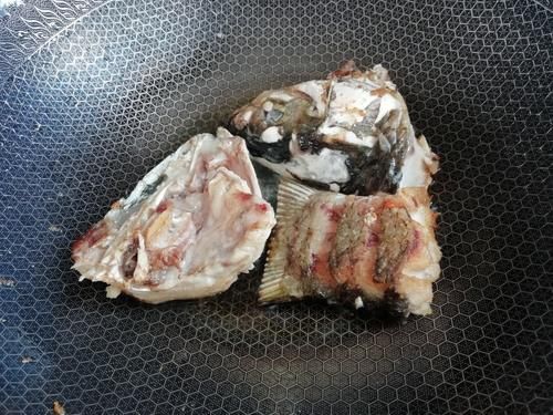 这鱼不起眼,6元一斤,用来煲汤鲜香又营养,比排骨汤更养人