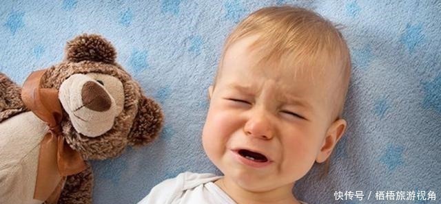 智慧|宝宝总在夜里当“麦霸”,频繁夜醒不是胡闹,而是宝宝的生存智慧