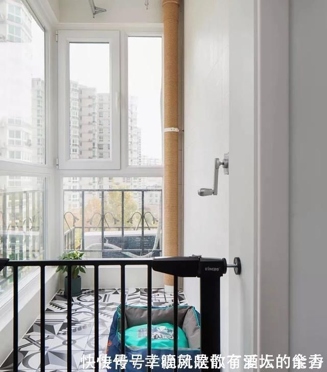 排水管|如今谁还砌红砖包阳台排水管,直接裹一圈麻绳,成本2块钱不到