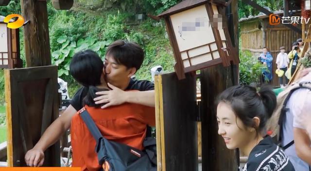 緋聞|《向往》黃磊向孫莉獻吻示愛,24年感情因黃磊緋聞多頻遭質疑