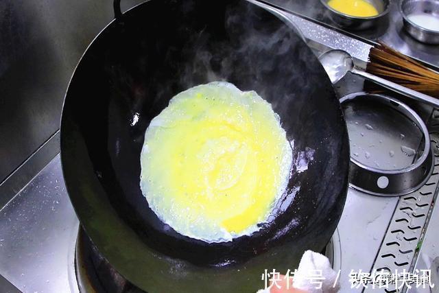 韭菜|和韭菜是“天生一对”,比豆皮还营养美味,简单一拌,孩子抢着吃