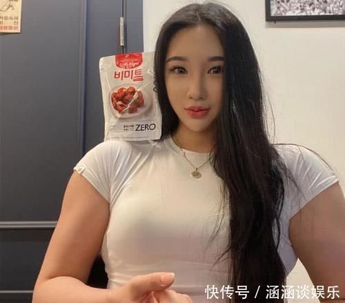 心得|人长得好看，又喜欢练肌肉，如何让腰细，她很有心得