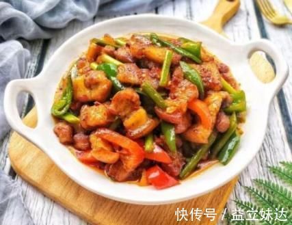 炒肉时,别用淀粉腌!大厨教你2招,不管啥肉都滑嫩入味,超好吃