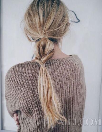 韩系隐藏发圈高低马尾了解一下 尽显高级感