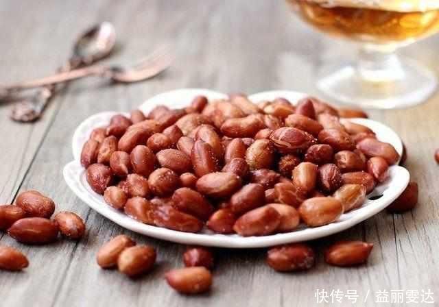 甘油三酯|医生建议:甘油三酯偏高的人,2种素食尽量少吃,以免血脂升高