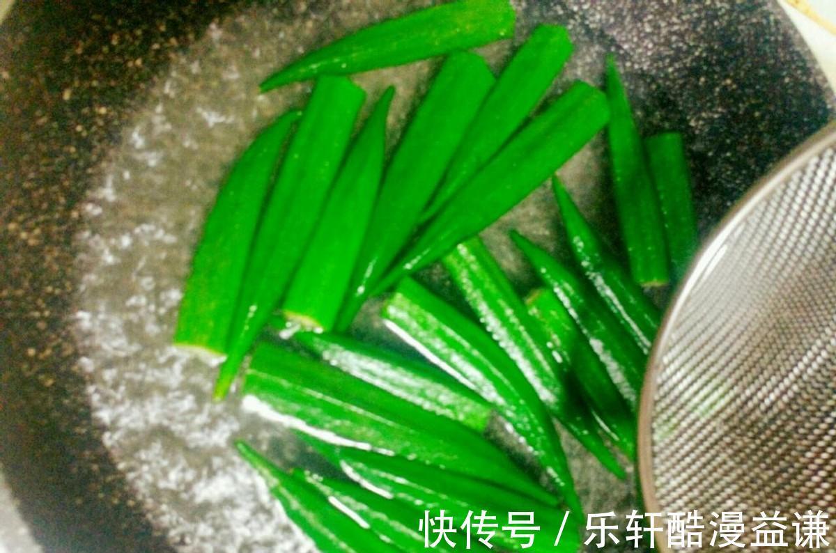 夏日|夏日懒人的福音!3分钟就可以搞定的低卡爽口菜凉拌秋葵