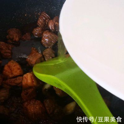 减脂|营养和美味，都在这道#一周减脂不重样#红焖牛腩里