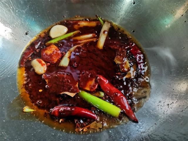 这个鱼被赞为“水中人参”，教你东北做法，不煎不炸，鲜嫩可口