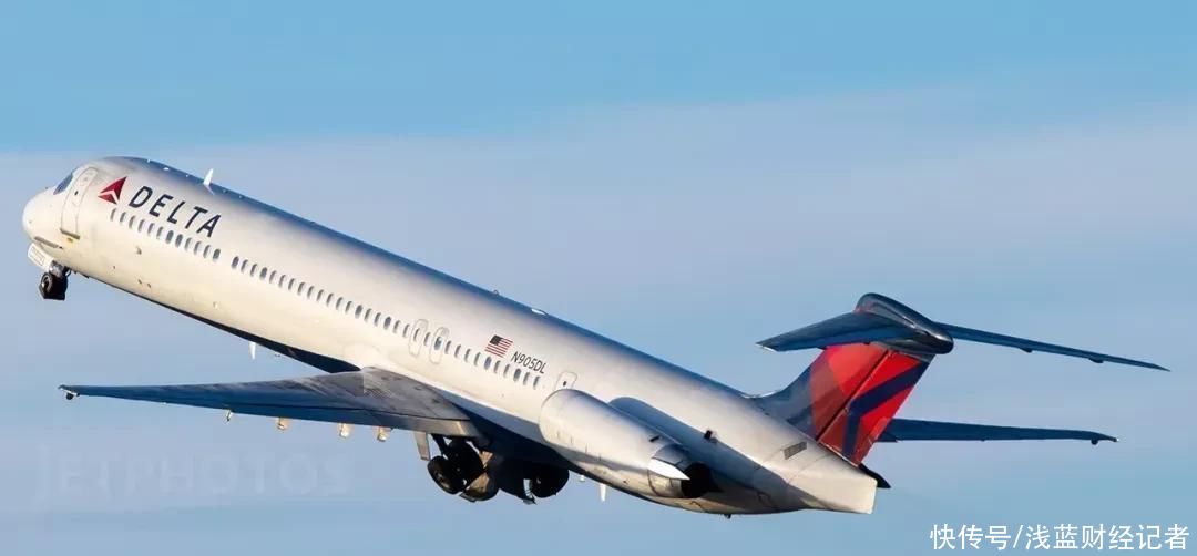 一架飞机能飞多久？