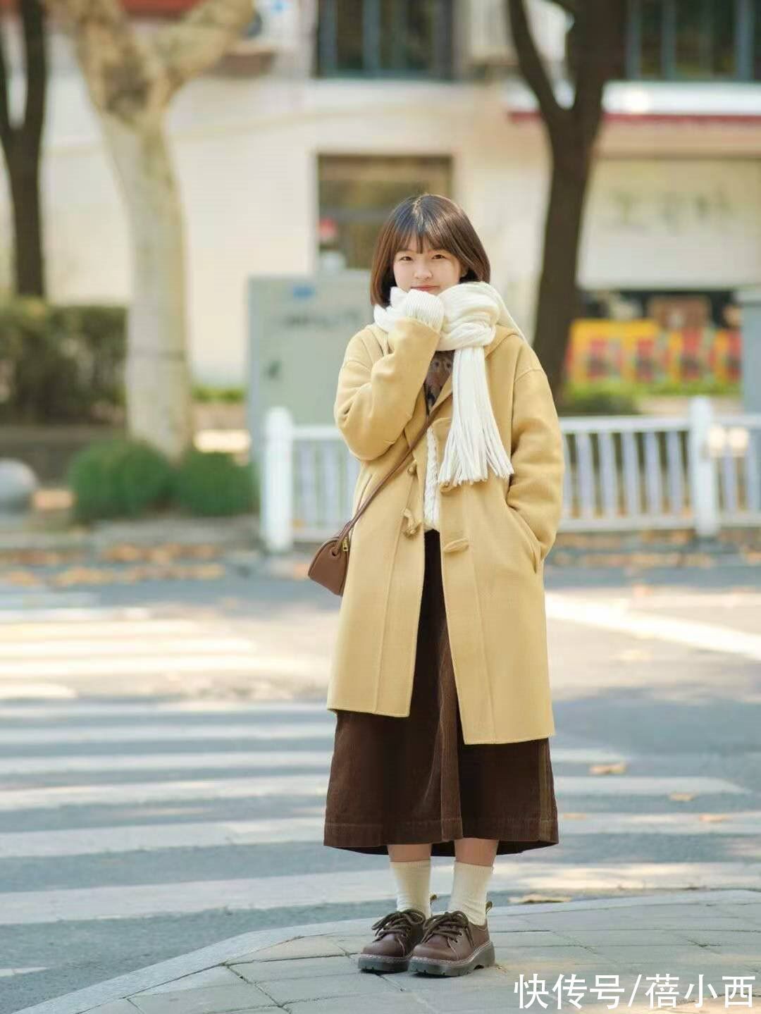 半身裙 冬天赶紧把“半身裙”穿起来,搭配这些上衣,比你想象中还好看