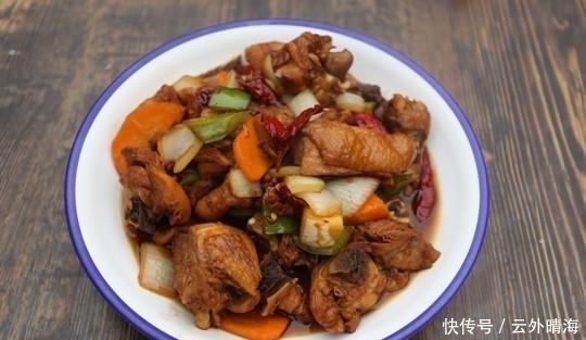 江一舟|炖鸡肉时，这3种调料不要放，否则越炖越难吃，看完你就知道了