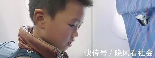 《变形计》农村男孩第一次坐飞机,竟说出这11个字,导演都懵了