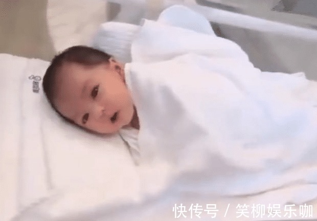 睡眠质量|“最美新生儿”的颜值，让所有宝妈心生羡慕，网友：我愿等她18年