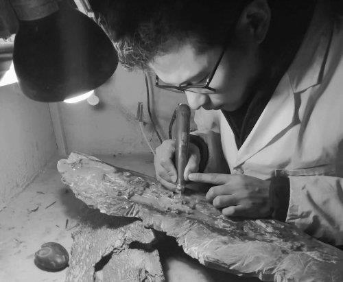 手法|从《齐雾》谈现代玉雕家程利芳雕刻技法的进步意义-张贤