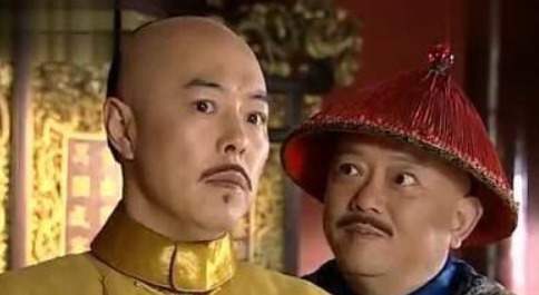 白粥|和珅去救济灾民,为何往白粥里面放沙子?其中暗藏大智慧