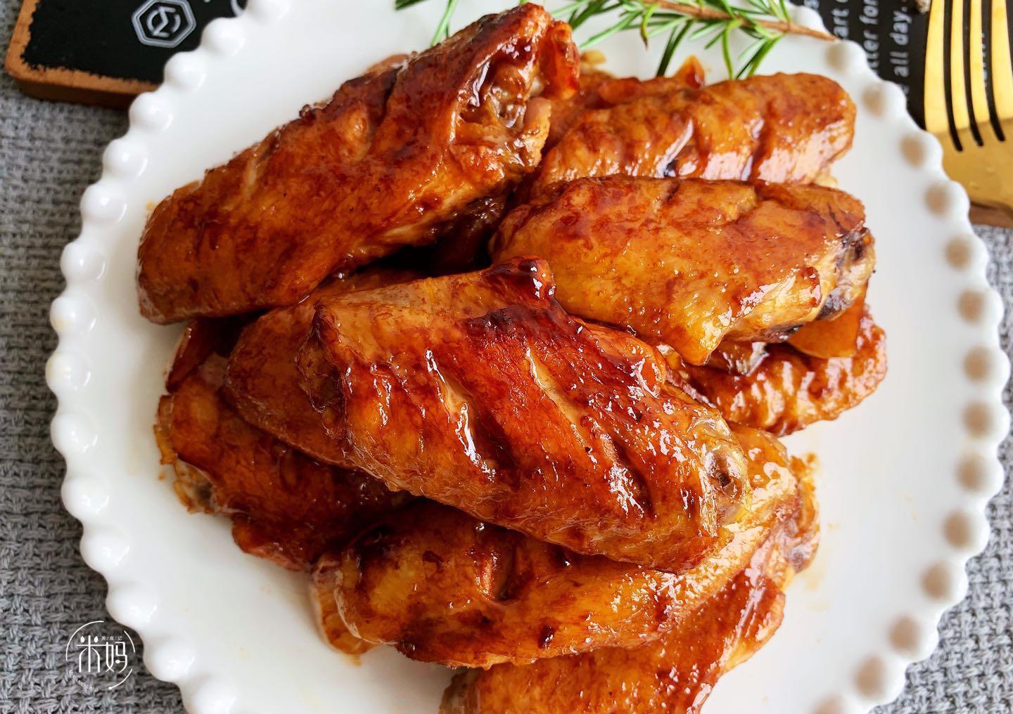 鸡翅|鸡翅这样煮不用一滴油，表皮酥香，肉质鲜嫩，比可乐鸡翅好吃多了