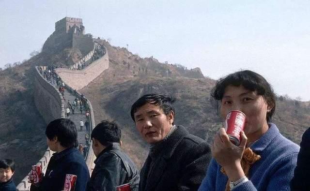 长城|42年前,中国首位在长城上喝可乐的男孩,如今过得怎样?