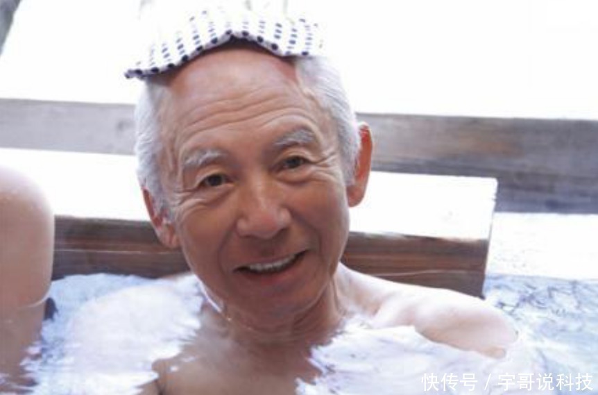 喝水|106岁长寿老太血管年龄仅50,秘诀不是多运动喝水,而是这2件事!