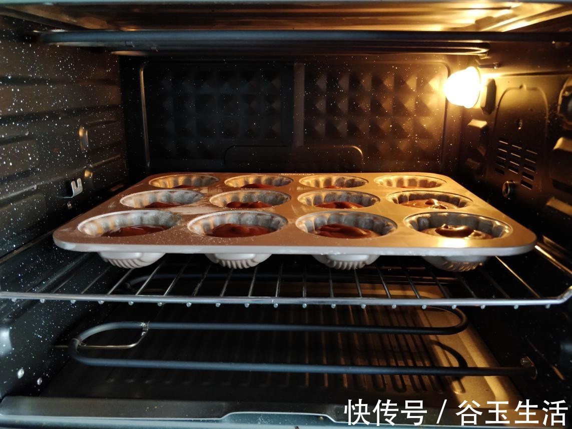 巧克力|很适合做下午茶的法式小点心，口感香甜湿软，巧克力味道浓郁