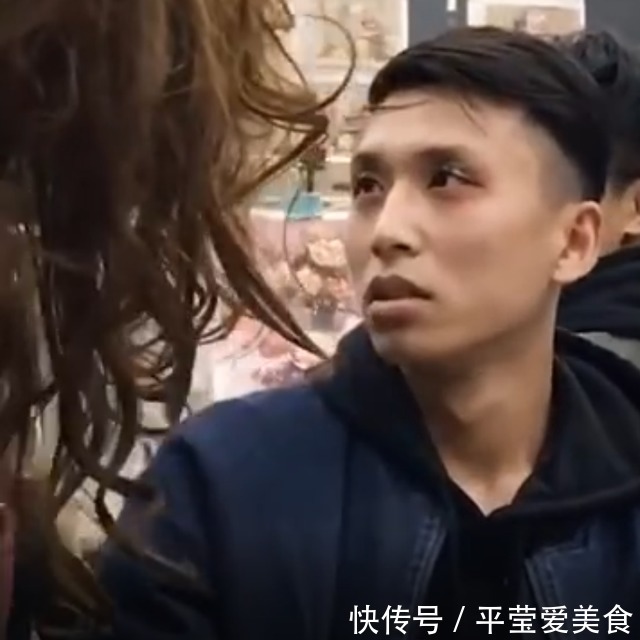 美术生&美术生“成精”了!上课睡觉给自己画“双重保险”,老师差点被骗