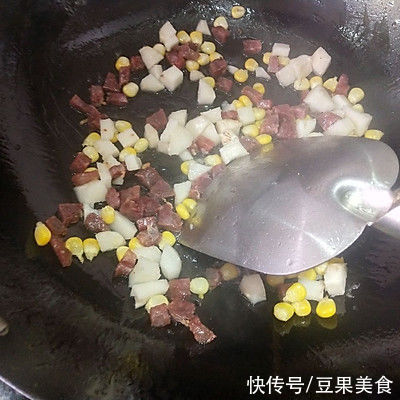 腊肠|老少皆宜的毛豆腊肠，香软咸鲜，味美可口